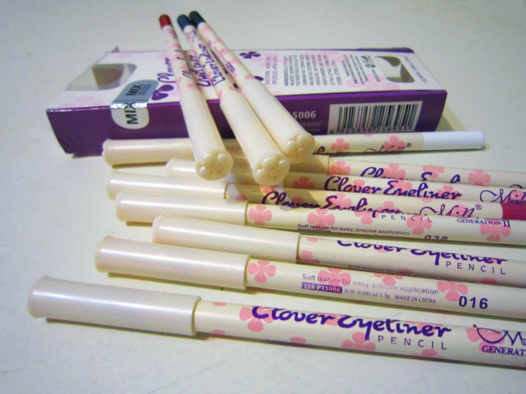 Набор из 12 карандашей для макияжа Clever Eyeliner 03