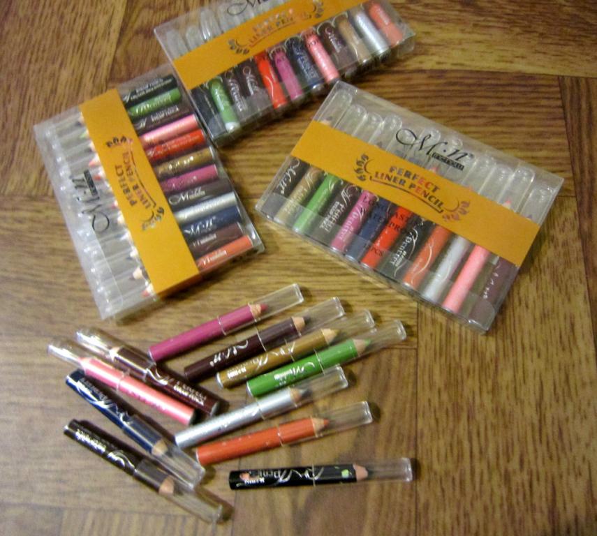 Набор из 12 мини-карандашей для макияжа 02