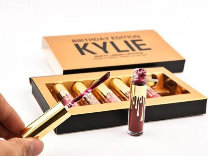 Лимитированный набор жидких матовых помад Kylie Birthday Edition 06